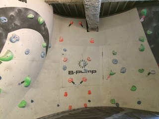 B-pump_Akihabara_2016_04_09_3Fwave2.jpg