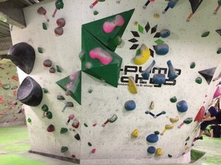 B-pump_Akihabara_2016_04_09_hasira3.jpg