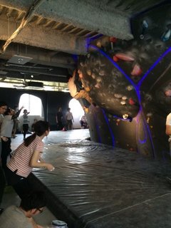B-pump_Akihabara_2016_04_09_ura2.jpg