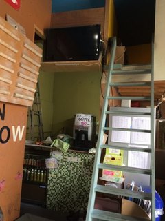 GREEN_ARROW_2016_08_20_cafe.jpg