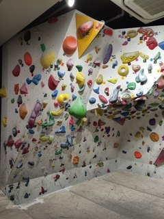ROCK_WALL_20160813_roof.jpg